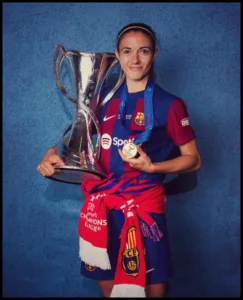 Aitana Bonmatí with trophy