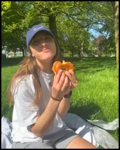 eating donuts