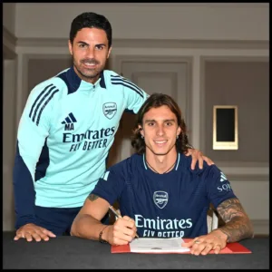 Riccardo Calafiori Arsenal Sing-in