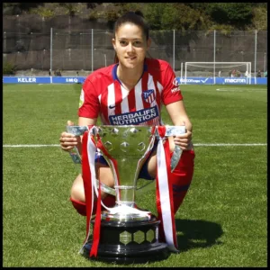Viola Calligaris with trophy