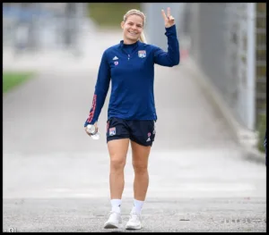 Eugénie Le Sommer footballer