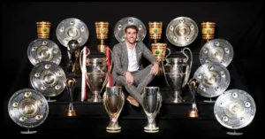 Javi Martínez get picture with his memory